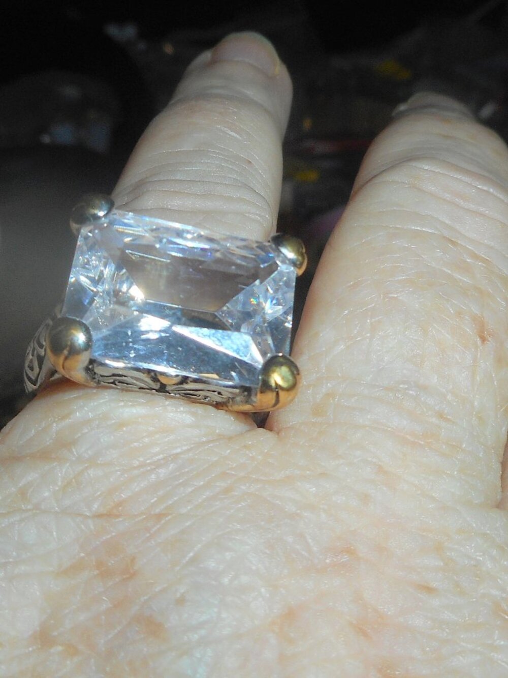 LARGE CLEAR MIXED METAL, ORNATE, WHAT A FABULOUS RING - Women Jewelry SZ 9